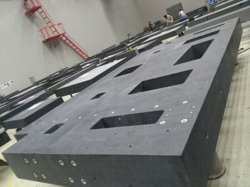 大理石构件平台是什么？揭秘高精度机械基座的选型与应用